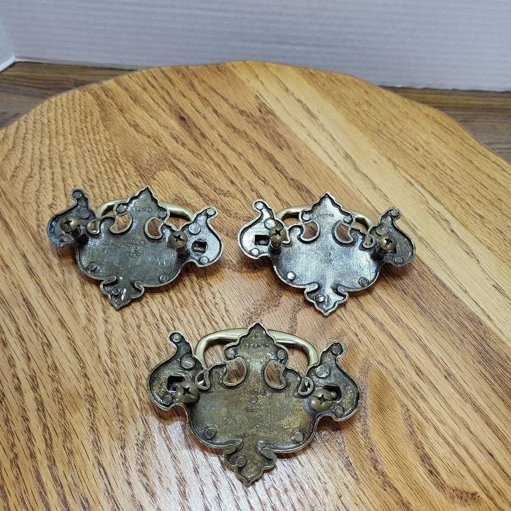 VTG Brass Batwing Drop Bail Drawer Pull Chippendale Style Continental Hardware 3